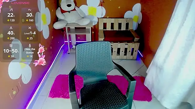 Snapshot of ashly_litlle chatting on June 2, 7:16 pm ashly litlle online show from June 2, 7:16 pm