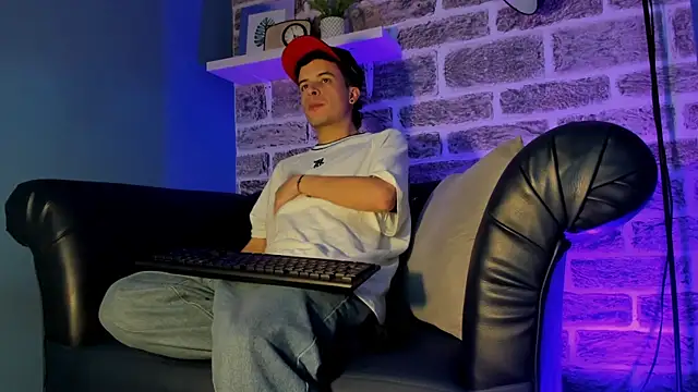 kevinn bluee online show from June 1, 12:23 am