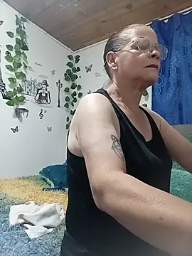 Snapshot of katrinna_ chatting on May 30, 11:57 pm katrinna online show from May 30, 11:57 pm