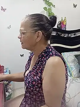 Snapshot of katrinna_ chatting on June 16, 12:02 am katrinna online show from June 16, 12:02 am