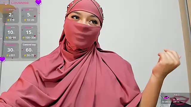Snapshot of Samira_1 chatting on June 11, 8:51 pm Samira 1 online show from June 11, 8:51 pm
