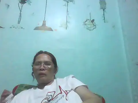 momshe2026 online show from June 15, 1:02 pm
