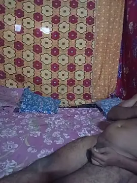Snapshot of Hotty-Priyanka10 chatting on June 7, 2:16 am Hotty-Priyanka10 online show from June 7, 2:16 am