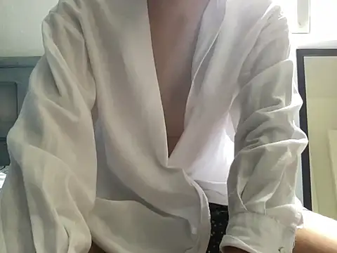 Snapshot of candyperfumeboy chatting on May 23, 6:56 pm candyperfumeboy online show from May 23, 6:56 pm