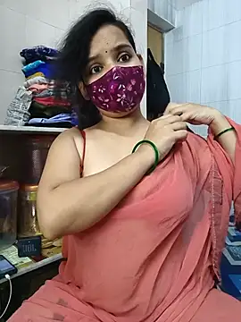 Snapshot of shalini_gupta05 chatting on July 16, 4:24 pm shalini gupta05 online show from July 16, 4:24 pm