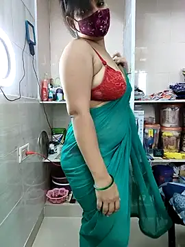 Snapshot of shalini_gupta05 chatting on July 21, 4:04 am shalini gupta05 online show from July 21, 4:04 am