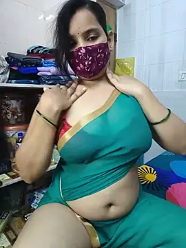 Snapshot of shalini_gupta05 chatting on July 28, 4:39 pm shalini gupta05 online show from July 28, 4:39 pm