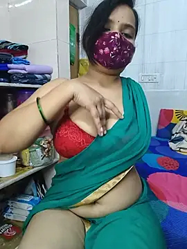 Snapshot of shalini_gupta05 chatting on July 28, 6:20 pm shalini gupta05 online show from July 28, 6:20 pm