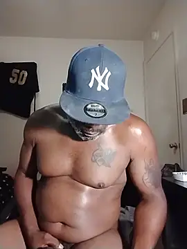Snapshot of Tremainebigg chatting on June 13, 9:40 am Tremainebigg online show from June 13, 9:40 am