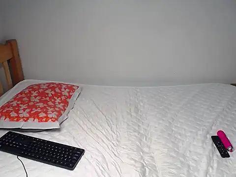 Playfulsinnerr online show from June 14, 12:52 am