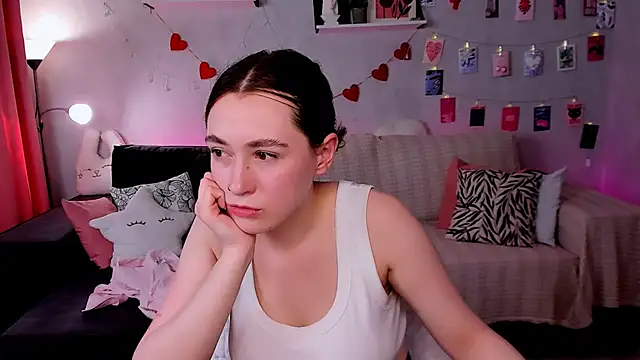 Snapshot of polly_pop_ chatting on June 10, 9:30 am polly pop online show from June 10, 9:30 am