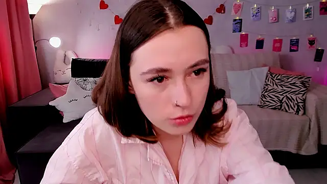 polly pop  online show from June 17, 9:12 am
