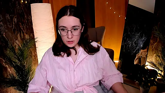 polly pop  online show from July 18, 9:57 am