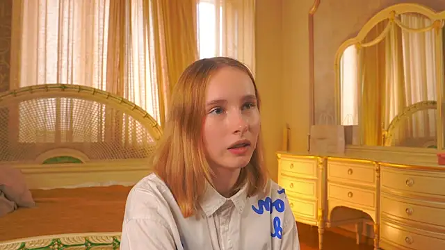 Snapshot of HelaineLube chatting on June 9, 12:50 pm HelaineLube online show from June 9, 12:50 pm