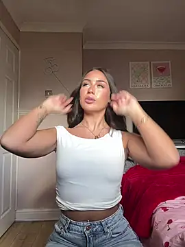 Lilywellsx online show from June 4, 1:28 pm