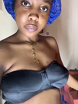 Snapshot of Sweet_Linah1 chatting on June 8, 5:24 pm Sweet Linah1 online show from June 8, 5:24 pm