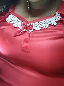 Snapshot of geetha431 chatting on June 15, 5:48 pm geetha431 online show from June 15, 5:48 pm