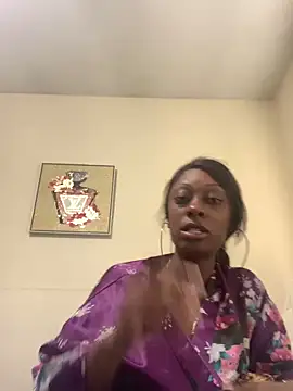 Prettylondond online show from June 7, 4:22 pm