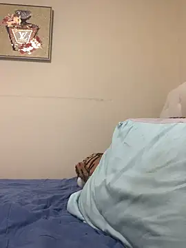 Prettylondond online show from June 9, 4:24 am