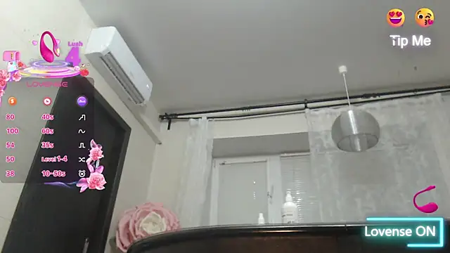 Snapshot of _beautifulpussy_ chatting on June 3, 4:48 am beautifulpussy online show from June 3, 4:48 am