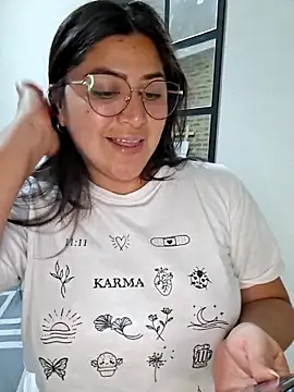 Snapshot of morena95_ chatting on June 6, 3:00 am morena95 online show from June 6, 3:00 am