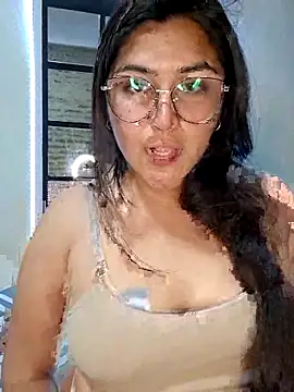 Snapshot of morena95_ chatting on June 13, 8:51 pm morena95 online show from June 13, 8:51 pm