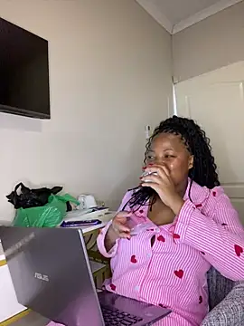 Snapshot of nothileenhle chatting on May 29, 6:39 pm nothileenhle online show from May 29, 6:39 pm