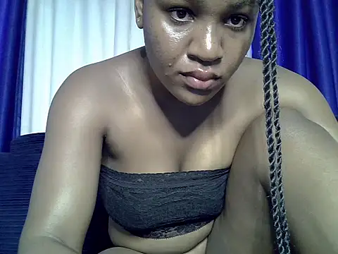 Snapshot of Curvycupid chatting on June 15, 7:32 am Curvycupid online show from June 15, 7:32 am