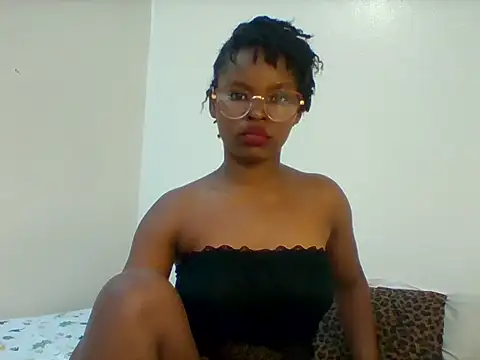 Snapshot of hot_cammy chatting on June 16, 6:43 pm hot cammy online show from June 16, 6:43 pm