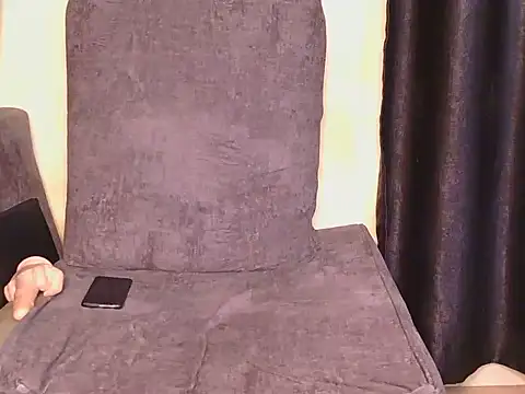 Snapshot of samiiraah chatting on June 6, 12:16 am samiiraah online show from June 6, 12:16 am