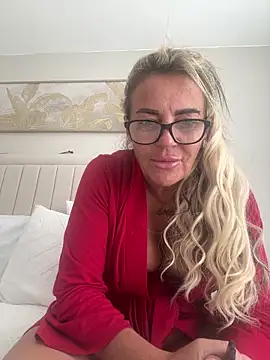 hotmilf66 online show from June 14, 5:15 pm