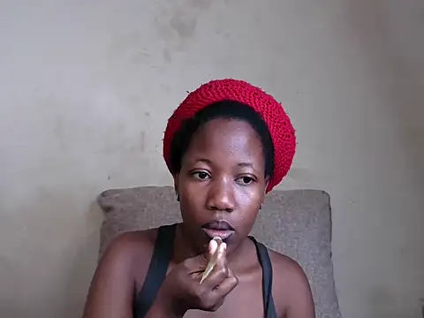 Snapshot of luvone_smith chatting on June 2, 11:40 pm luvone smith online show from June 2, 11:40 pm