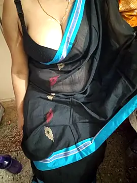 Snapshot of radhikagupta345 chatting on June 14, 6:32 pm radhikagupta345 online show from June 14, 6:32 pm