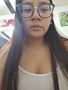 Snapshot of Isax_red chatting on June 13, 8:12 am Isax red online show from June 13, 8:12 am