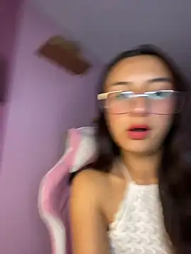 MoonLitDoll online show from July 3, 9:32 pm