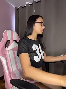 MoonLitDoll online show from July 30, 8:52 pm