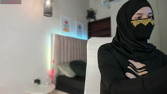  SweetAmira  online show from June 10, 3:18 am