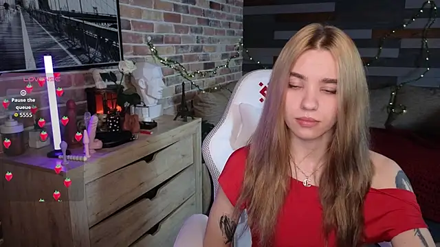 eva swetty online show from June 12, 9:03 pm