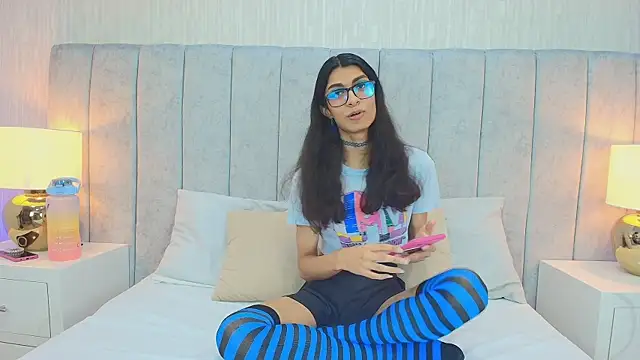 Snapshot of Lylith_606 chatting on June 6, 8:35 pm Lylith 606 online show from June 6, 8:35 pm