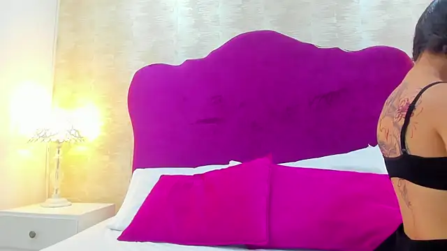 AlexaGill online show from June 13, 12:03 pm