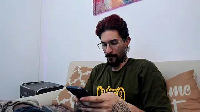 Snapshot of Jonathan_Soto chatting on June 12, 3:27 am Jonathan Soto online show from June 12, 3:27 am
