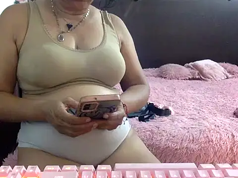 mommy-flabia online show from June 10, 8:52 pm