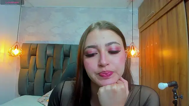 Snapshot of Miel_ferrer chatting on May 31, 1:29 pm Miel ferrer online show from May 31, 1:29 pm