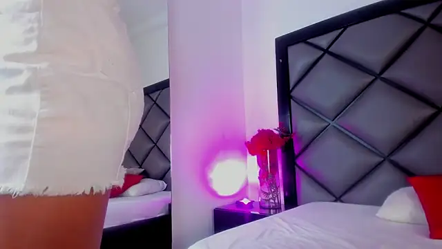 Snapshot of IsabellaVillalobos chatting on June 10, 1:54 pm IsabellaVillalobos online show from June 10, 1:54 pm