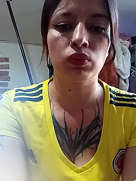 Snapshot of Lucia_evans22 chatting on July 7, 10:03 pm Lucia evans22 online show from July 7, 10:03 pm