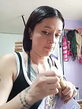 Snapshot of Lucia_evans22 chatting on July 29, 7:56 pm Lucia evans22 online show from July 29, 7:56 pm