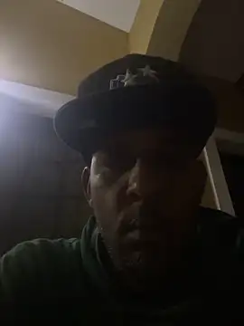 Snapshot of rafa037 chatting on May 27, 1:57 am rafa037 online show from May 27, 1:57 am