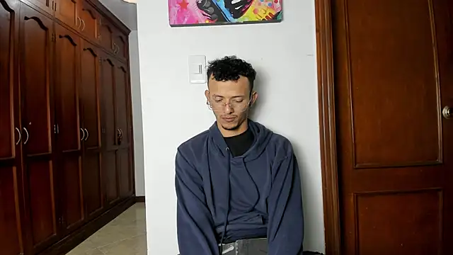 Snapshot of Mystic_temptation2 chatting on June 11, 1:31 pm Mystic temptation2 online show from June 11, 1:31 pm