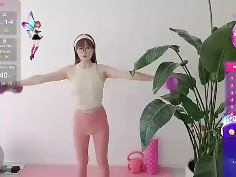 Snapshot of tang-002 chatting on June 8, 7:42 am tang-002 online show from June 8, 7:42 am
