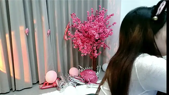 Snapshot of yan-0705 chatting on June 8, 12:05 pm yan-0705 online show from June 8, 12:05 pm